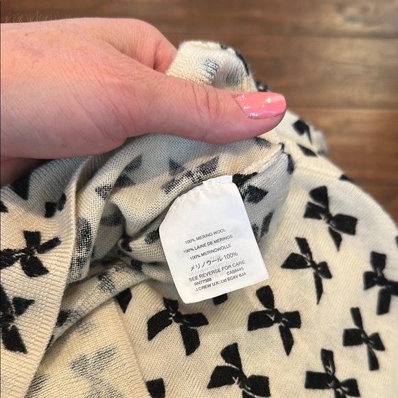 Black and White Bow Patterned Cardigan and Shell Set - Picture 7 of 7